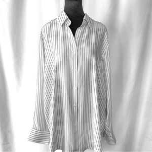Elegant New minus tags Iconic lily Silk button down shirt.